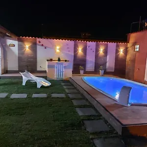 Casa Colinas Do Peró Casa de Férias